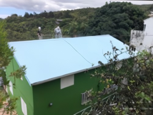Dispositif de réflecteur solaire sur une toiture à La Réunion